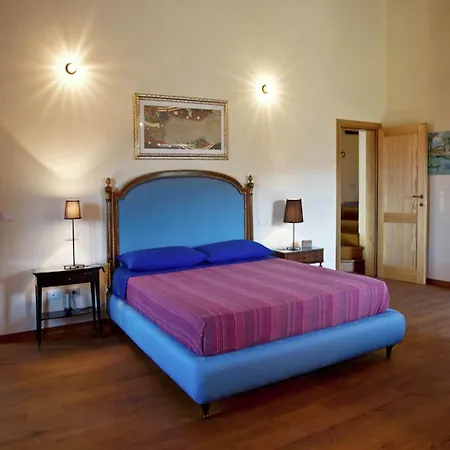 Beautiful In With Swimming Pool Holiday home *